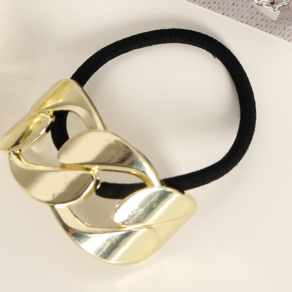 Cola de Caballo Metálica Retro – Accesorio de Gama Alta para Mujer