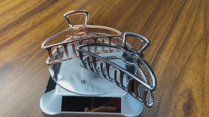 Pinza de Pelo Minimalista Dorada – Diseño Elegante y Ligero